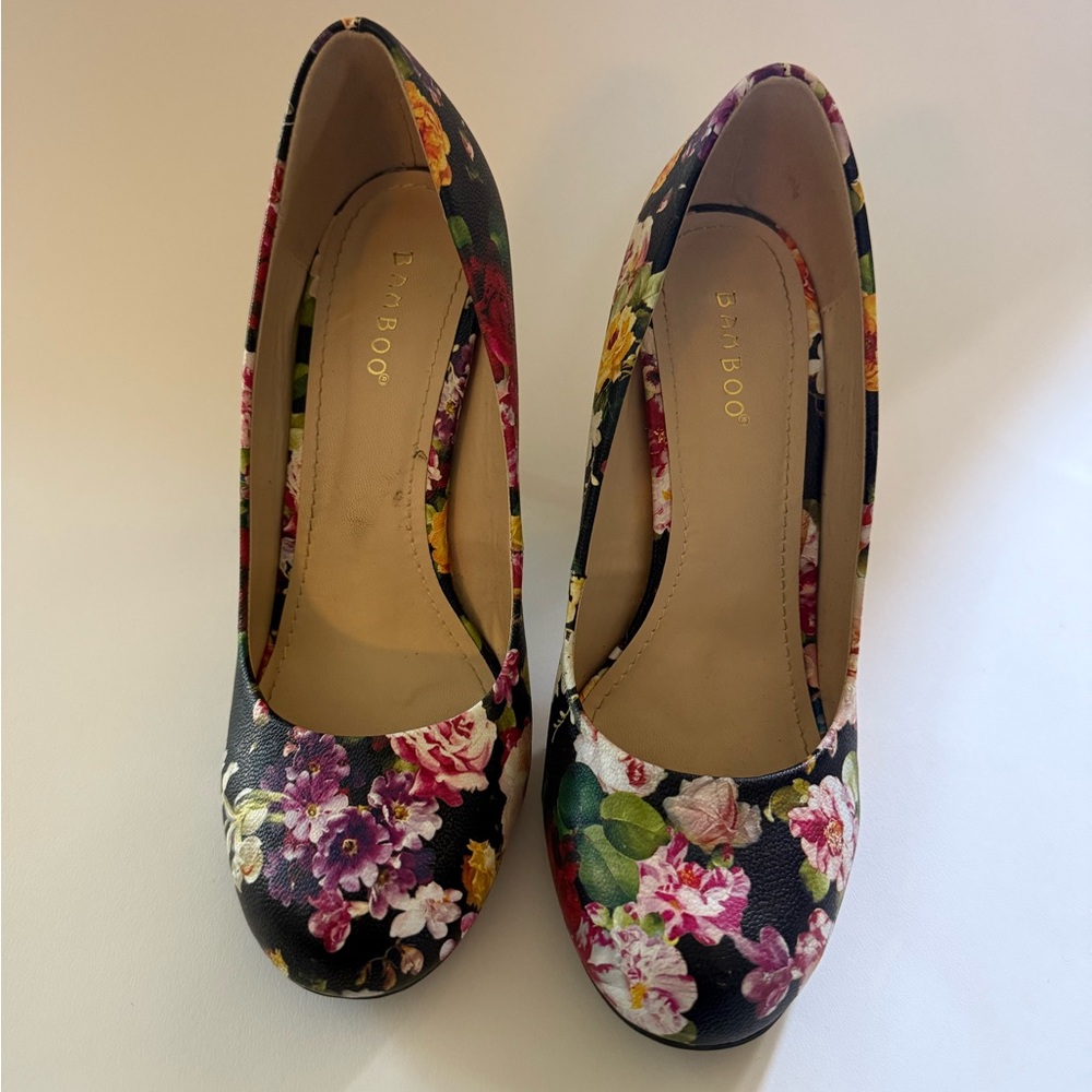 BAMBOO Multicolor Floral Heels